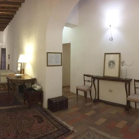Vicolo Del Lupo Guesthouse Рим Экстерьер фото