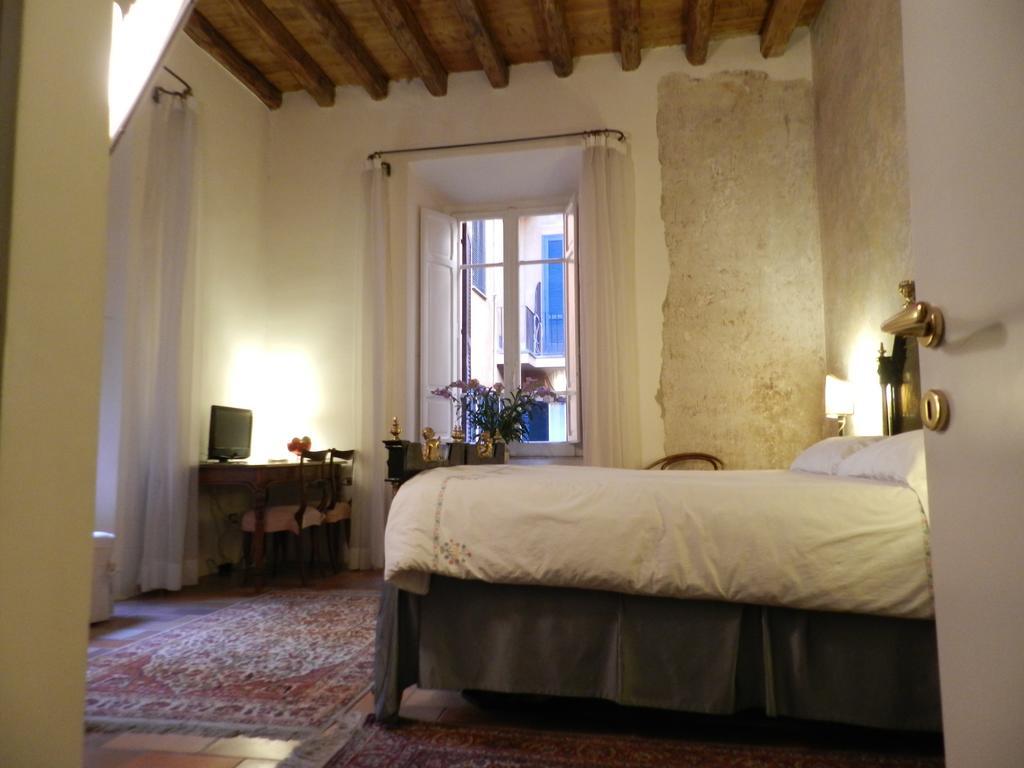 Vicolo Del Lupo Guesthouse Рим Номер фото