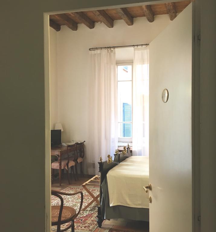 Vicolo Del Lupo Guesthouse Рим Экстерьер фото