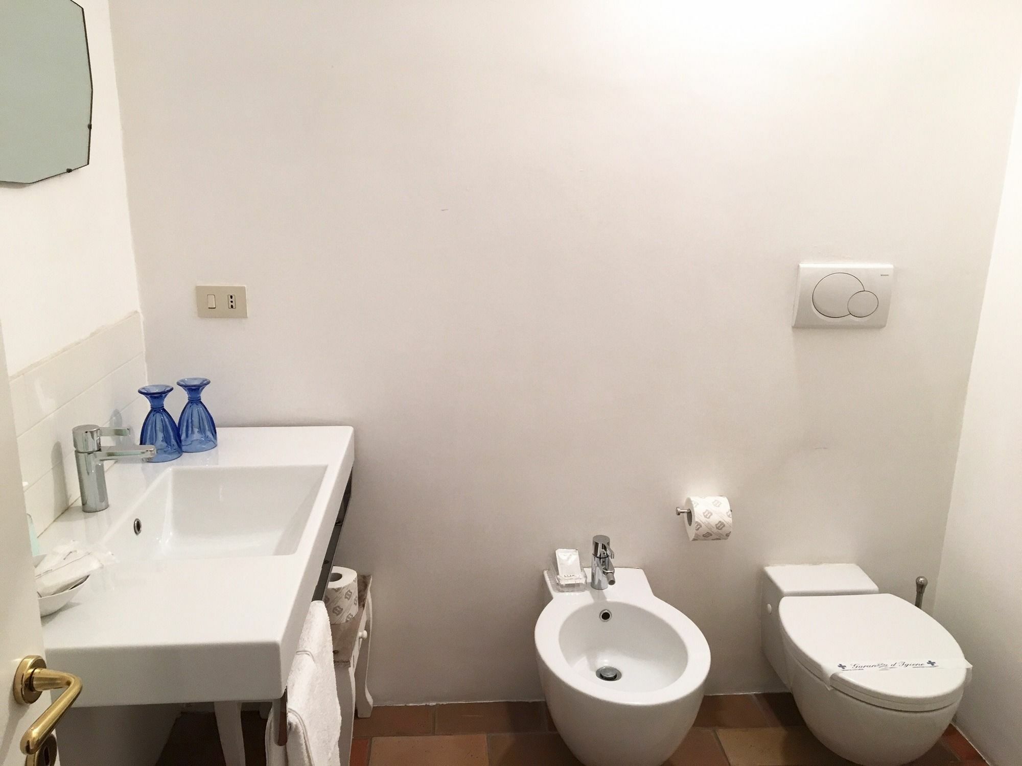 Vicolo Del Lupo Guesthouse Рим Экстерьер фото